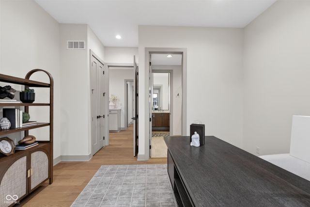 5155 Abington Way, Zionsville, IN 46077