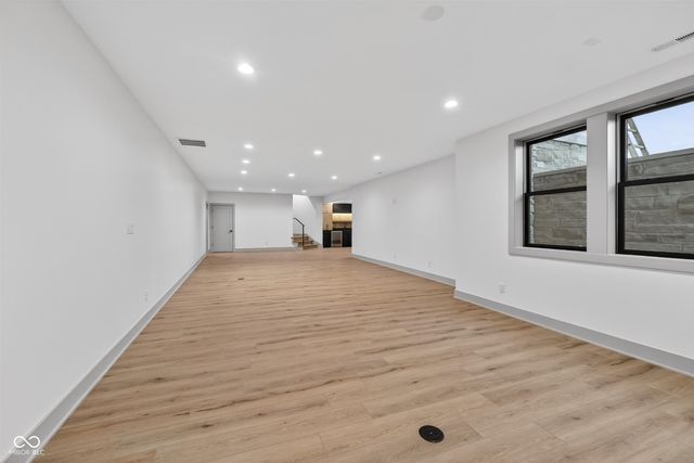 5155 Abington Way, Zionsville, IN 46077