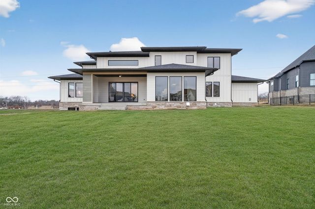 5155 Abington Way, Zionsville, IN 46077