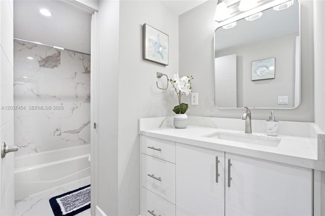 401 69th St 313, Miami Beach, FL 33141