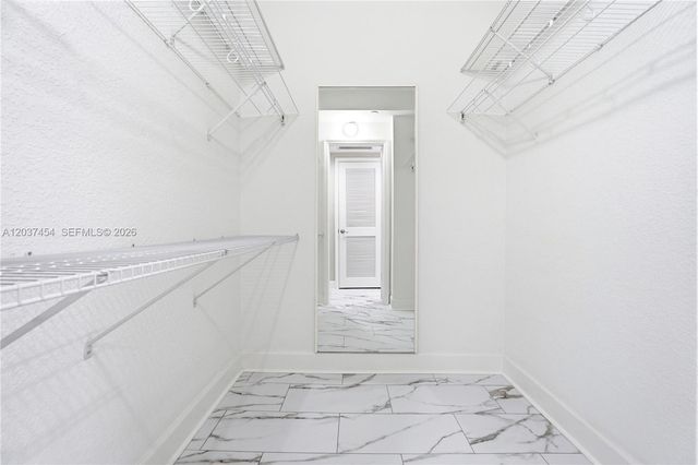 401 69th St 313, Miami Beach, FL 33141