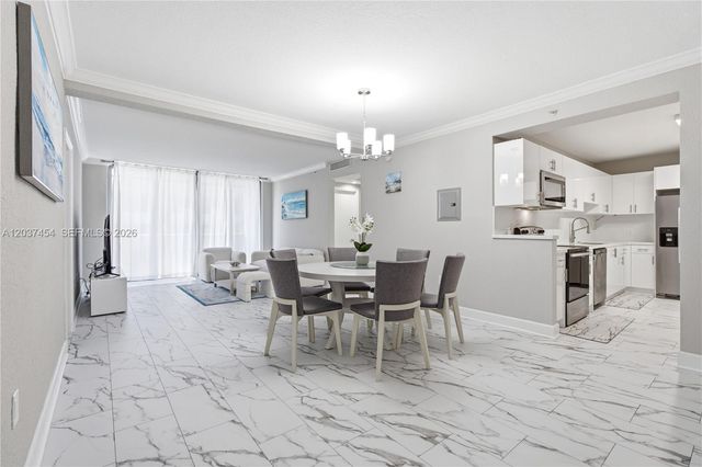 401 69th St 313, Miami Beach, FL 33141