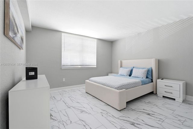 401 69th St 313, Miami Beach, FL 33141