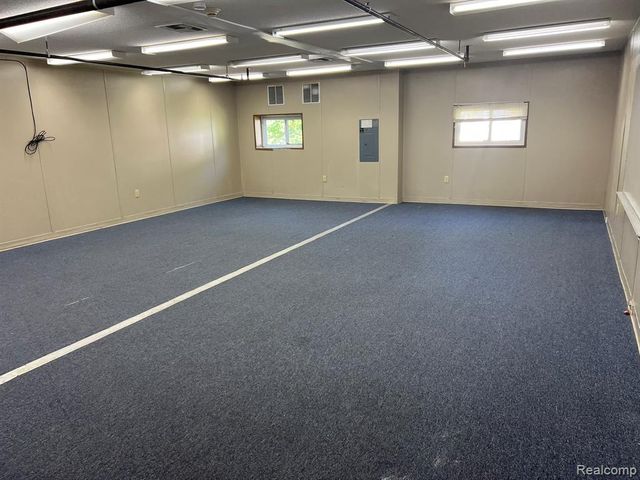 22575 Ann Arbor Trail, Dearborn Heights, MI 48127