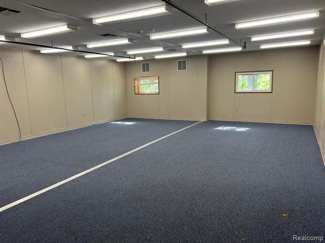 22575 Ann Arbor Trail, Dearborn Heights, MI 48127