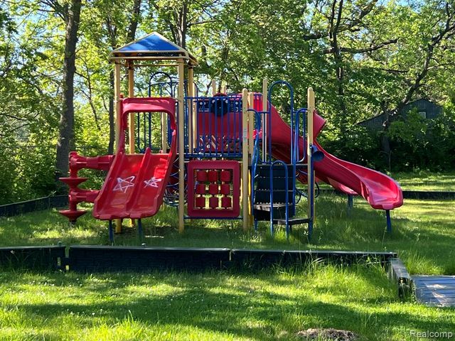 22575 Ann Arbor Trail, Dearborn Heights, MI 48127