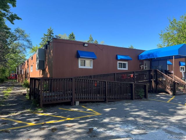 22575 Ann Arbor Trail, Dearborn Heights, MI 48127