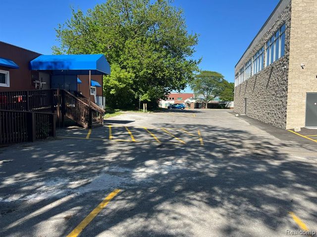 22575 Ann Arbor Trail, Dearborn Heights, MI 48127