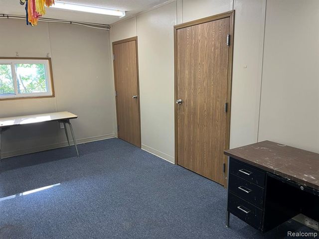 22575 Ann Arbor Trail, Dearborn Heights, MI 48127