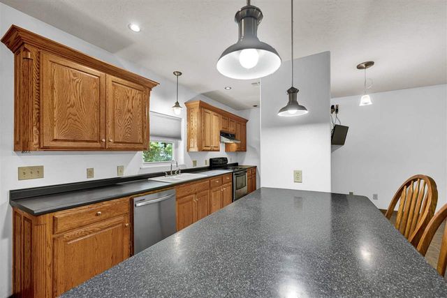 293 Whippoorwill St, Apache, OK 73006