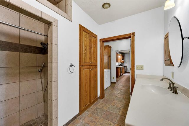 293 Whippoorwill St, Apache, OK 73006