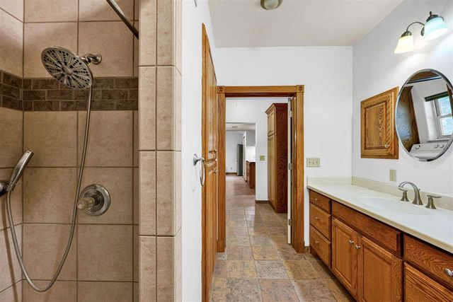 293 Whippoorwill St, Apache, OK 73006