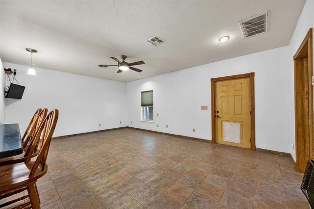 293 Whippoorwill St, Apache, OK 73006