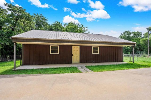 293 Whippoorwill St, Apache, OK 73006