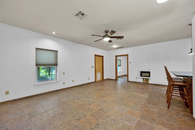 293 Whippoorwill St, Apache, OK 73006
