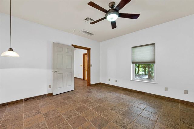 293 Whippoorwill St, Apache, OK 73006