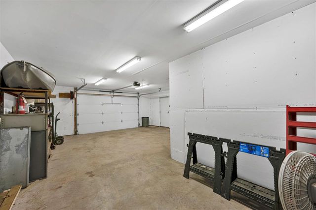 293 Whippoorwill St, Apache, OK 73006