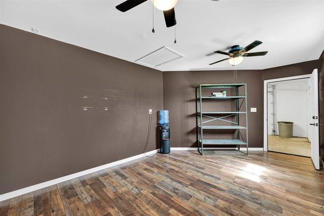 293 Whippoorwill St, Apache, OK 73006