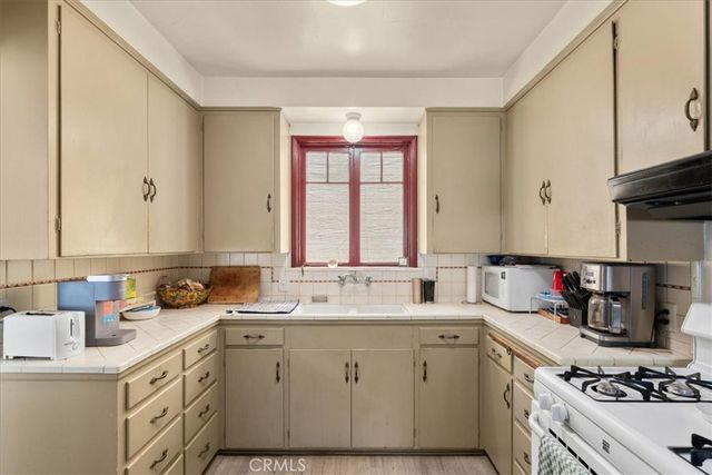 5749 Brockton, Riverside, CA 92506