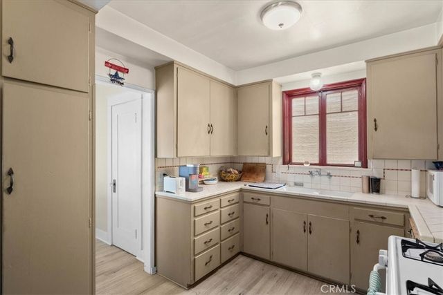 5749 Brockton, Riverside, CA 92506