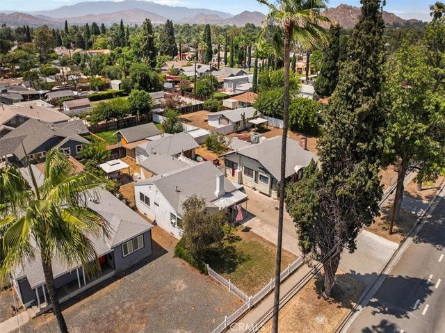 5749 Brockton, Riverside, CA 92506