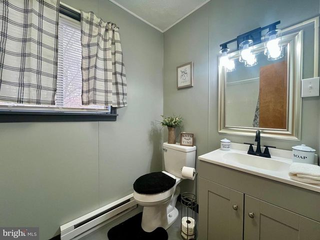 347 RESTMORE LN, Stanley, VA 22851