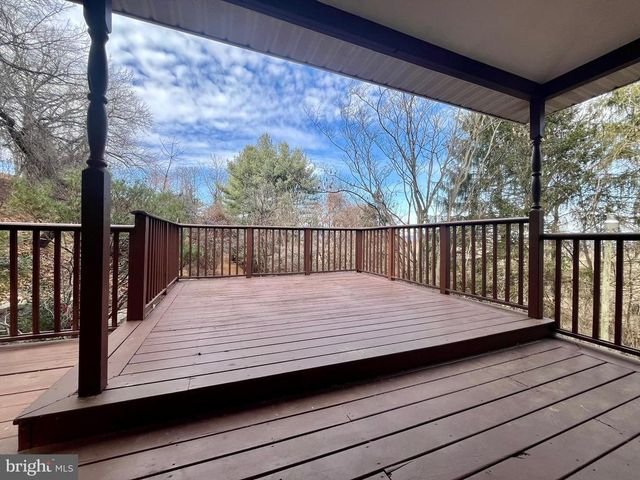 347 RESTMORE LN, Stanley, VA 22851