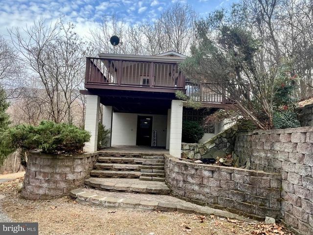 347 RESTMORE LN, Stanley, VA 22851