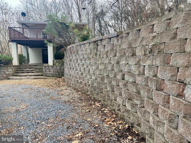 347 RESTMORE LN, Stanley, VA 22851