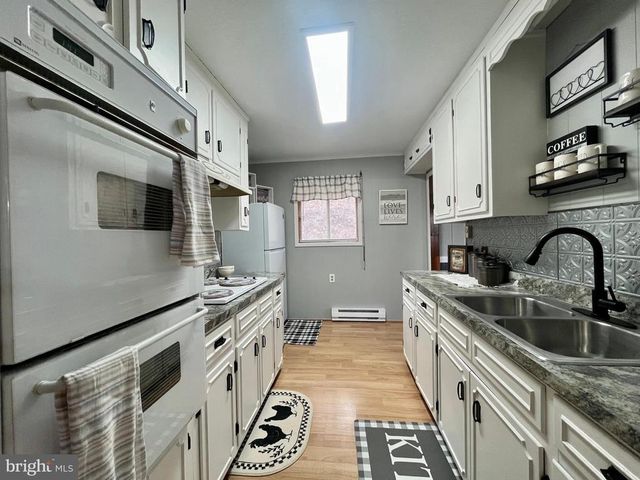 347 RESTMORE LN, Stanley, VA 22851