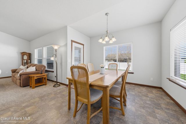 8337 N Boysenberry LOOP, Hayden, ID 83835