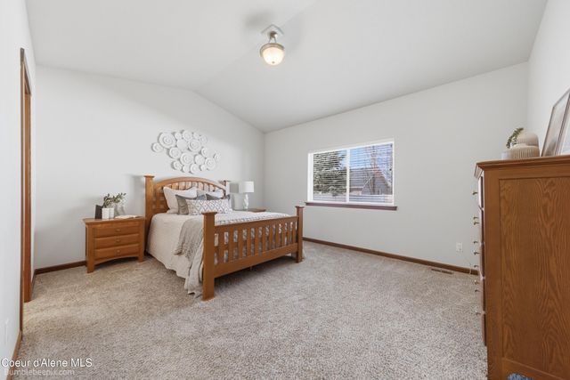 8337 N Boysenberry LOOP, Hayden, ID 83835