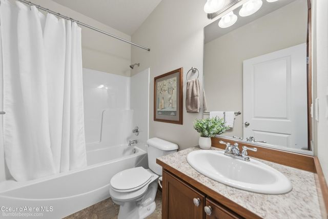 8337 N Boysenberry LOOP, Hayden, ID 83835