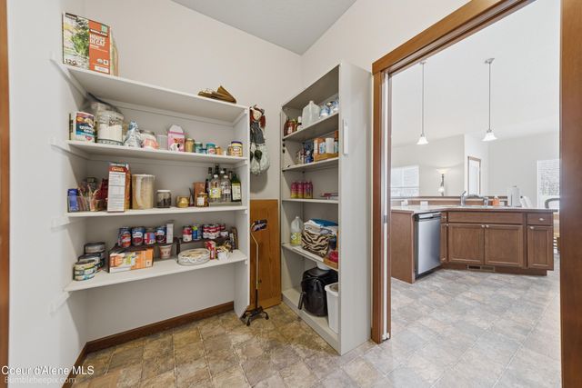 8337 N Boysenberry LOOP, Hayden, ID 83835