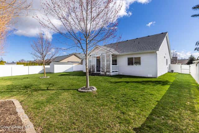 8337 N Boysenberry LOOP, Hayden, ID 83835