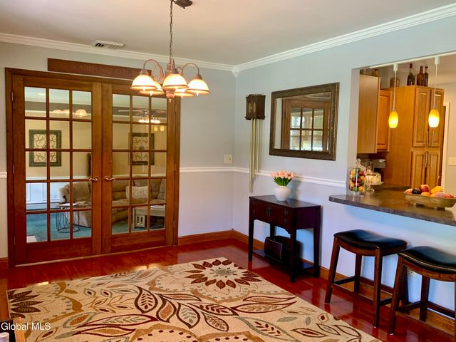 15 Algonquin Drive, Queensbury, NY 12804
