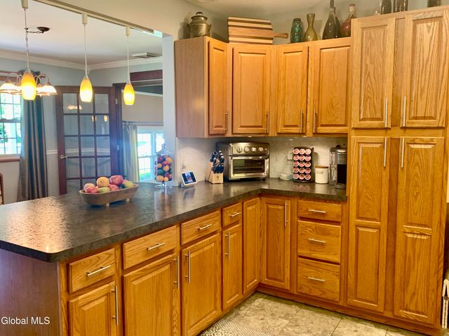 15 Algonquin Drive, Queensbury, NY 12804
