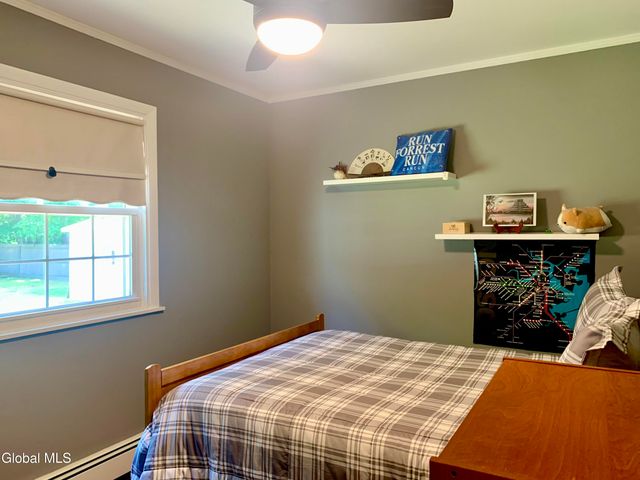 15 Algonquin Drive, Queensbury, NY 12804