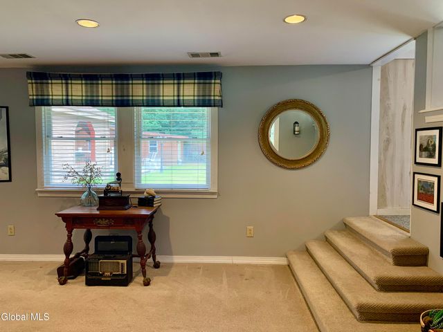 15 Algonquin Drive, Queensbury, NY 12804