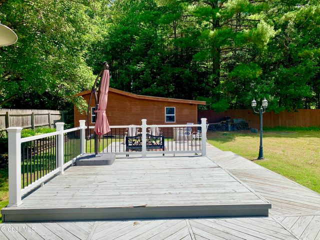 15 Algonquin Drive, Queensbury, NY 12804