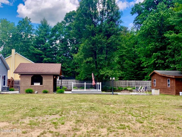 15 Algonquin Drive, Queensbury, NY 12804