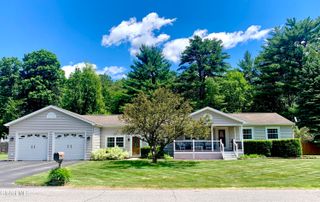 15 Algonquin Drive, Queensbury, NY 12804
