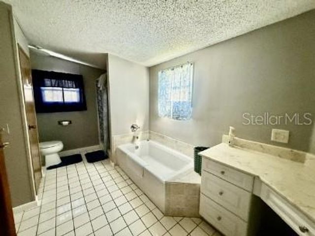470 HILLTOP COURT, Deland, FL 32724