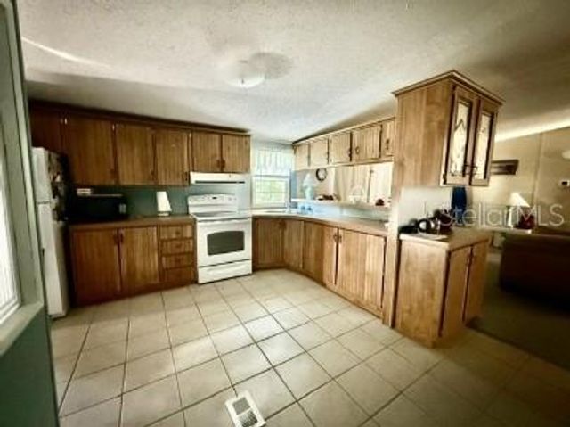 470 HILLTOP COURT, Deland, FL 32724