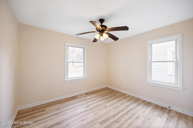 2726 Algonquin Pkwy, Louisville, KY 40210