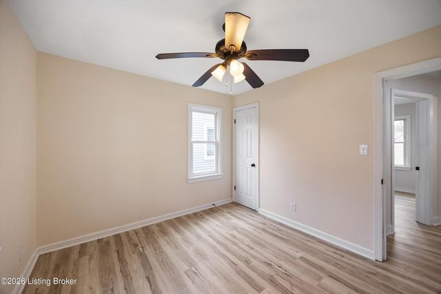 2726 Algonquin Pkwy, Louisville, KY 40210