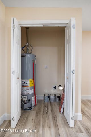 2726 Algonquin Pkwy, Louisville, KY 40210