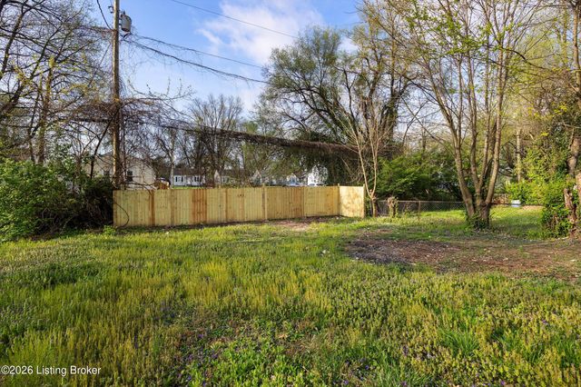 2726 Algonquin Pkwy, Louisville, KY 40210