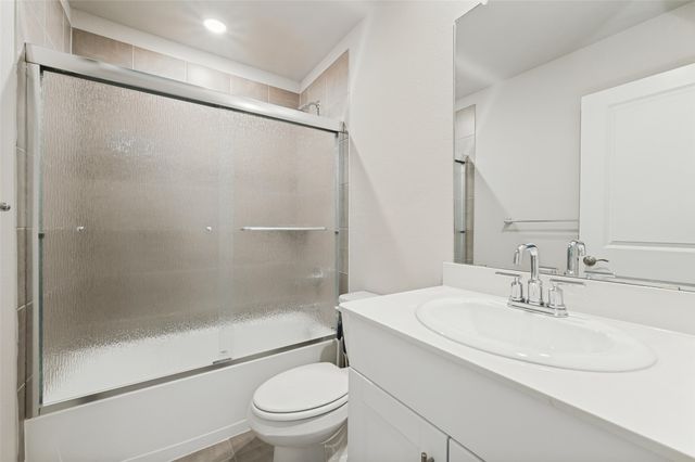 222 Luna Lane, Lake Dallas, TX 75065