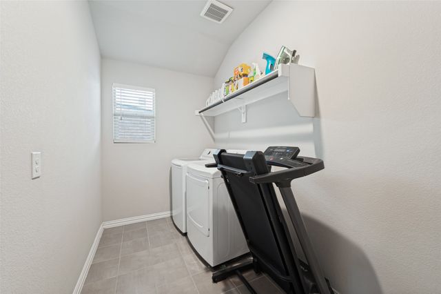 222 Luna Lane, Lake Dallas, TX 75065